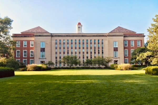 Institutional AMC